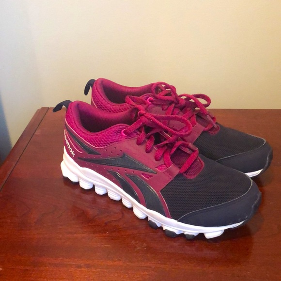 Reebok sneakers. Navy/Maroon color size 6.5 - Picture 3 of 5